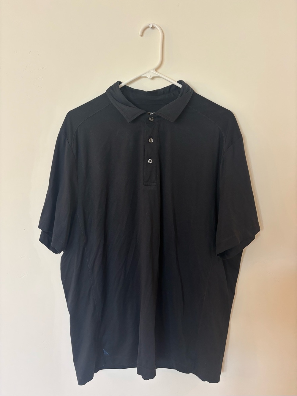 UNTUCKit Black Short Sleeve Polo